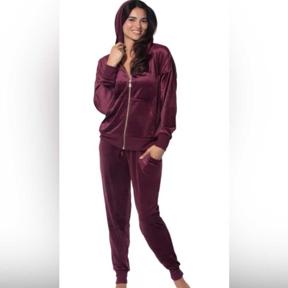 Felina Women’s Velour Jogging Set
